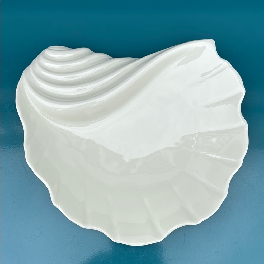 Vintage Ivory Lenox Clam Shell Serving Dish
